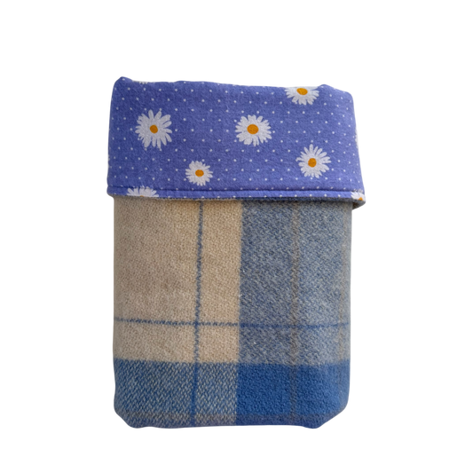 Woollen Cot Blanket Blue & Cream with Daisies